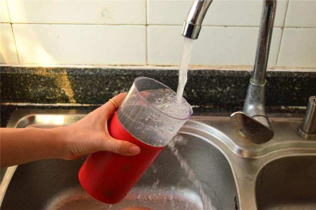 奶茶機(jī)真的好用嗎？幾款主流奶茶機(jī)對比與清洗攻略